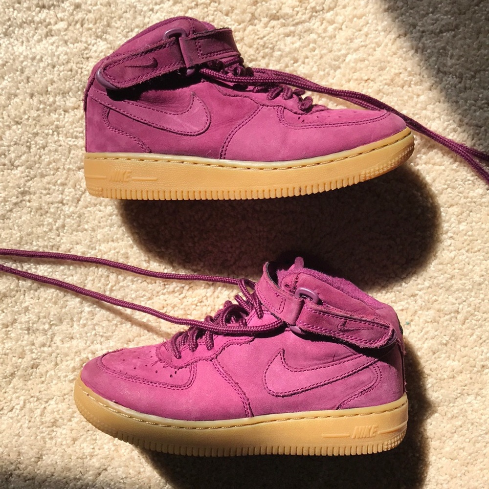 Girls Nikes